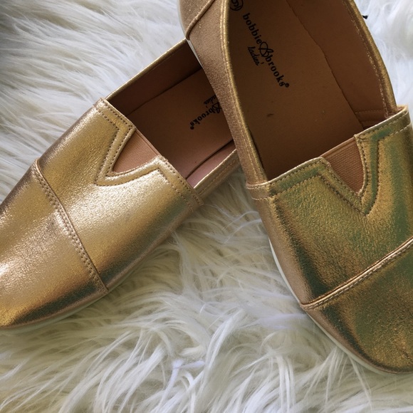 NWOT BOBBIE BROOKS METALLIC SLIP ONS SIZE 6 and 9 - Picture 11 of 13